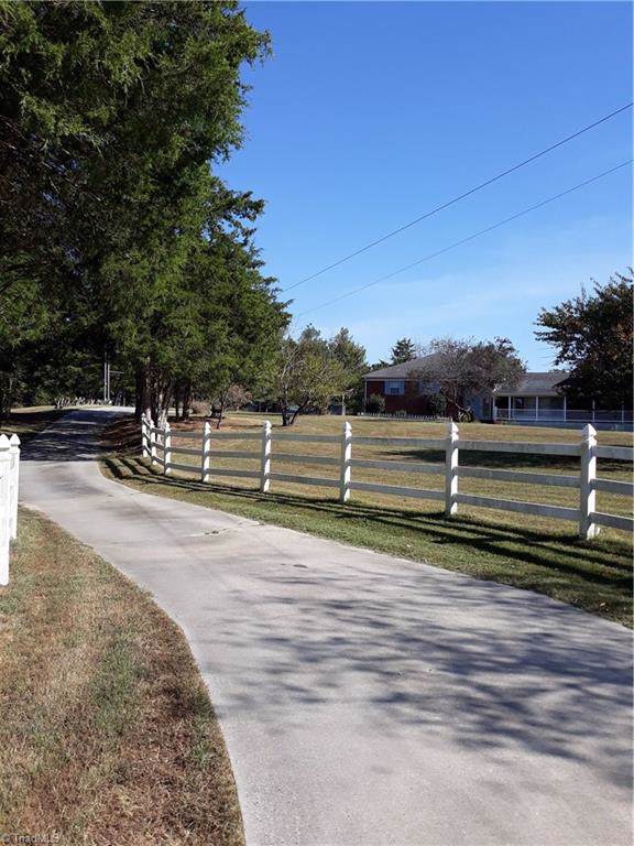 1439 Jackson Lake Road - Photo 1
