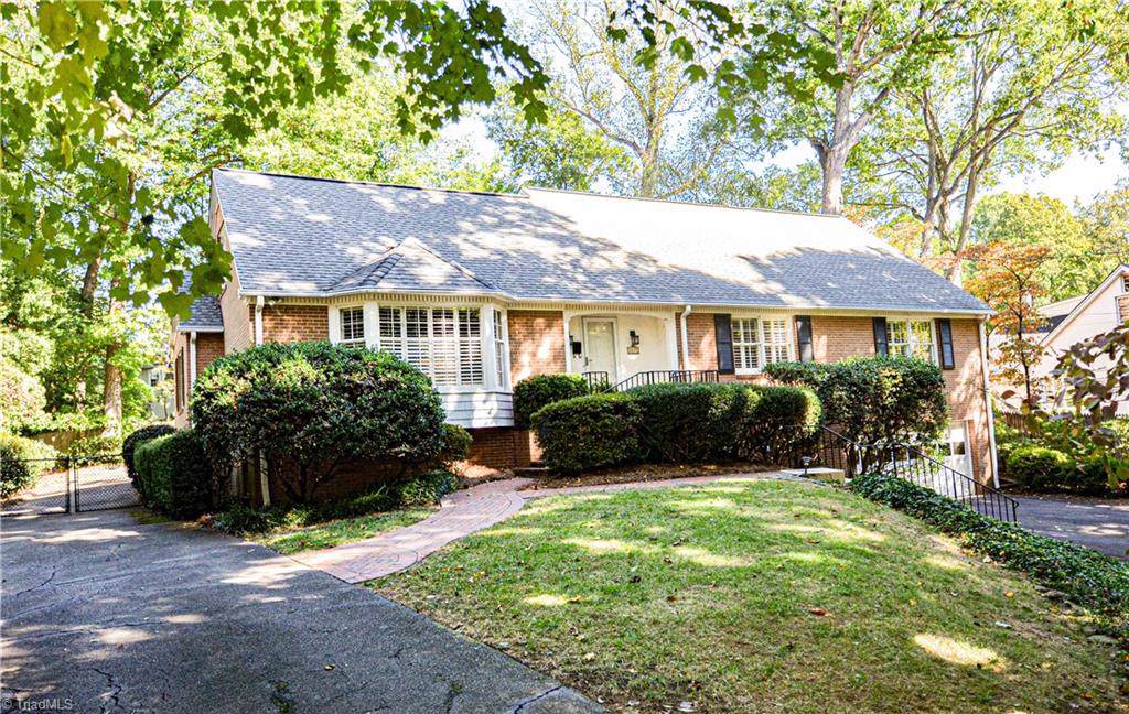 2025 Greenbrier Road - Photo 1