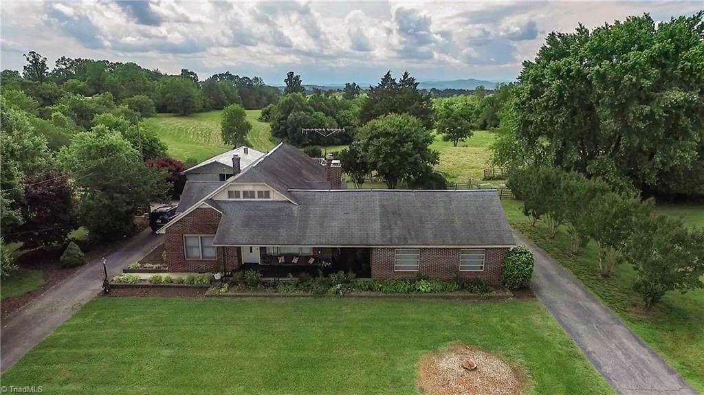 111 Sparta Road - Photo 1