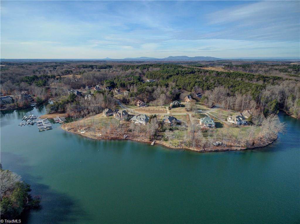7640 Crossing Ridge Drive - Photo 1