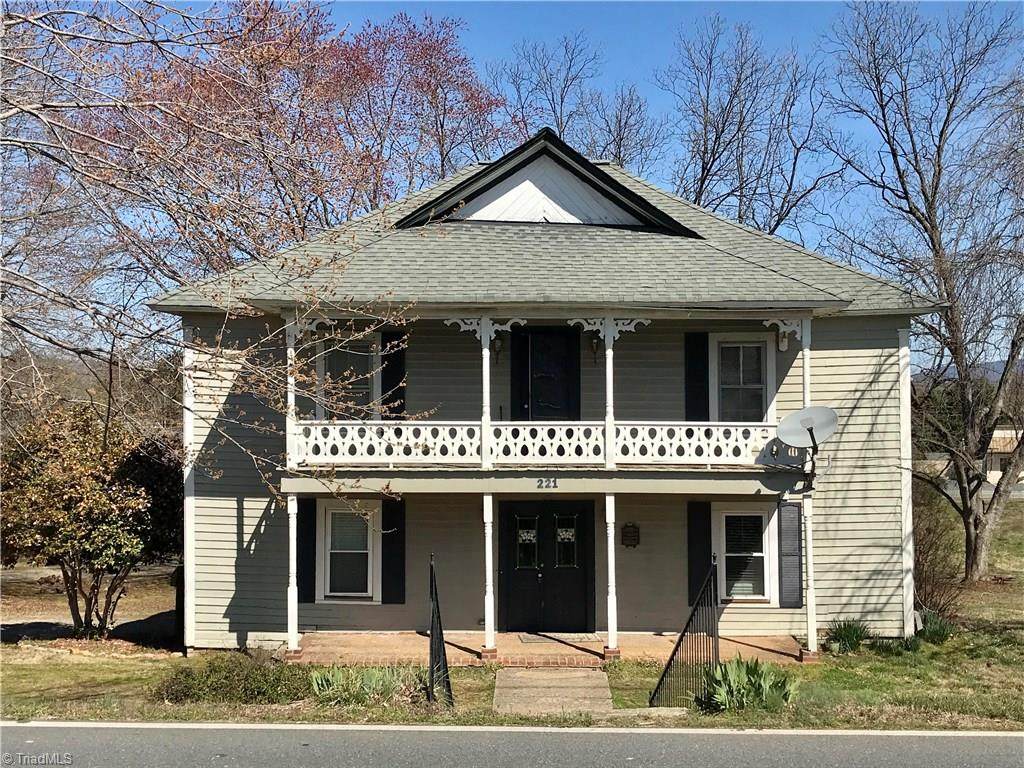 221 Dalton Road - Photo 1