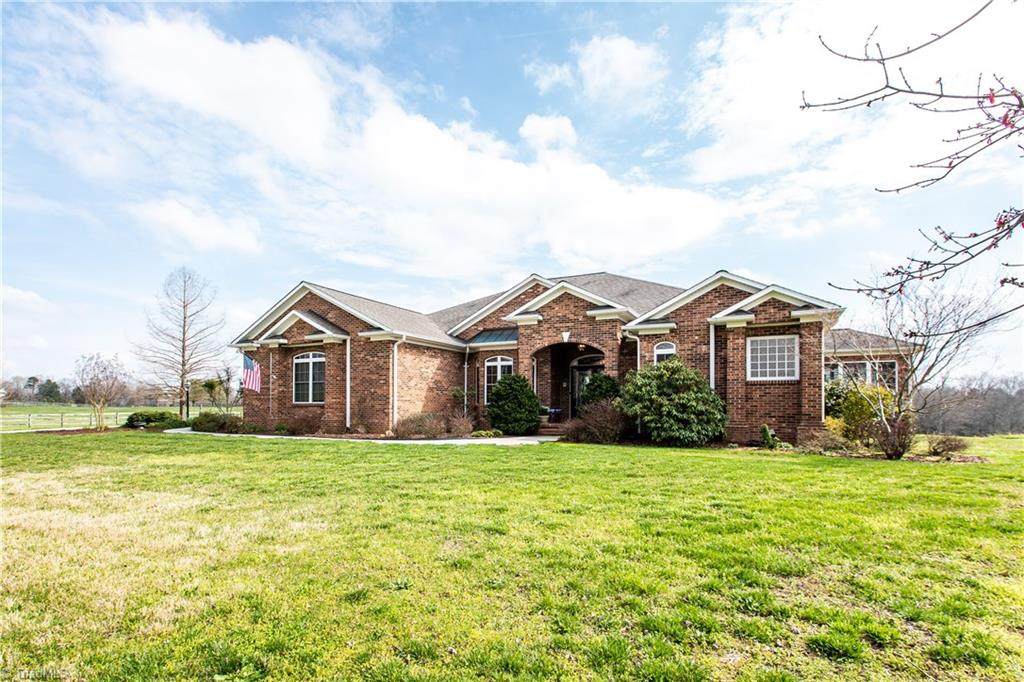 371 Brangus Way - Photo 1