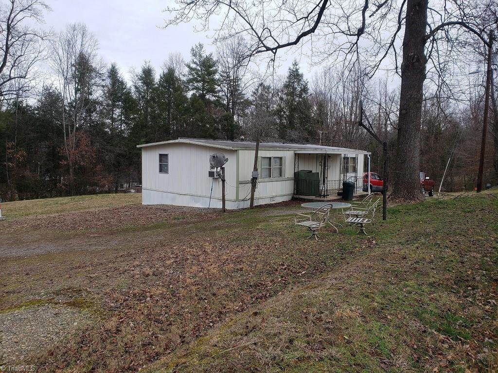 216 Hillside Drive - Photo 1 216 Hillside Drive - Photo 1