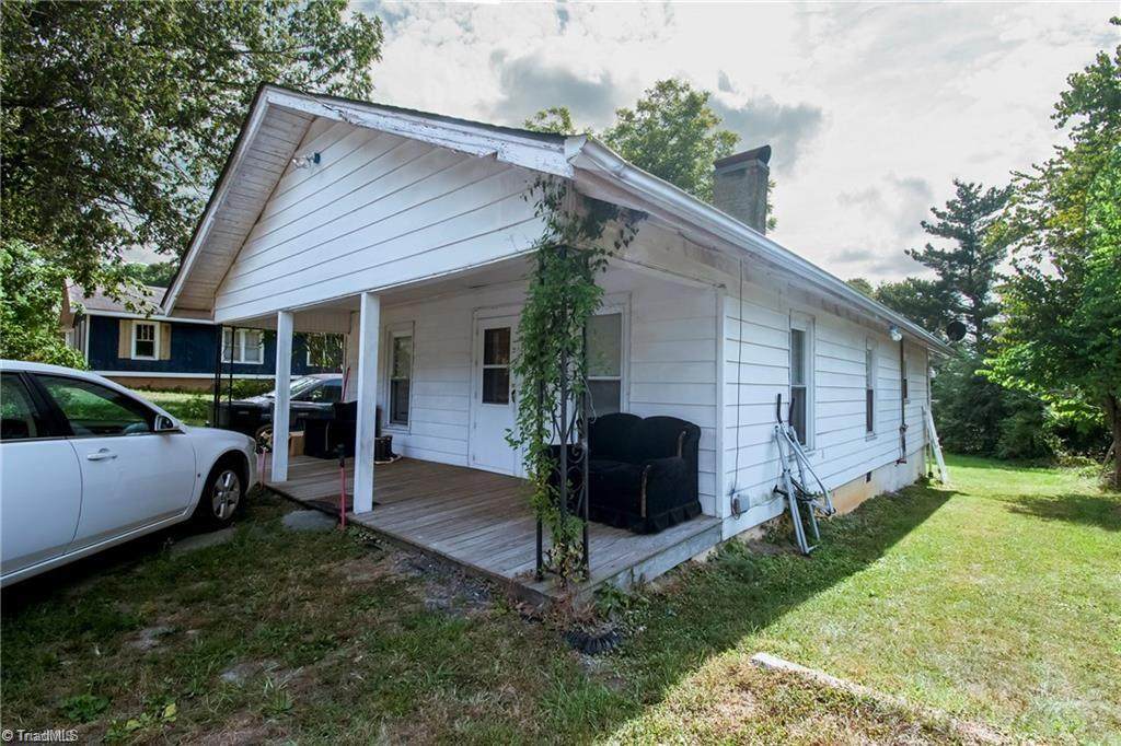 912 Lee Street - Photo 1