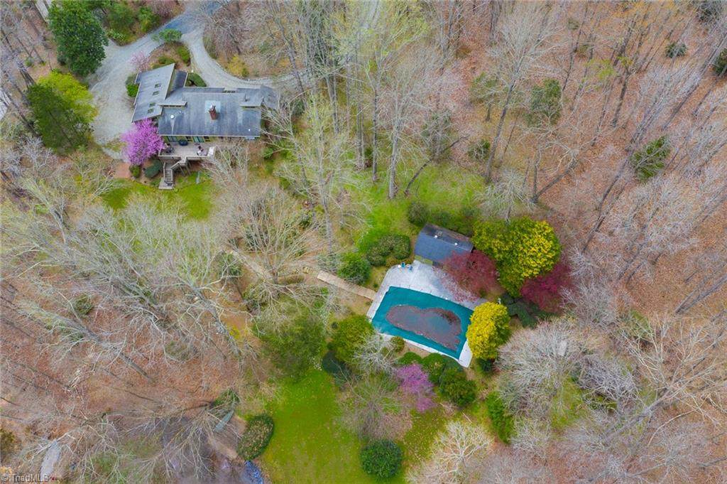 8111 Hunting Cog Road - Photo 1