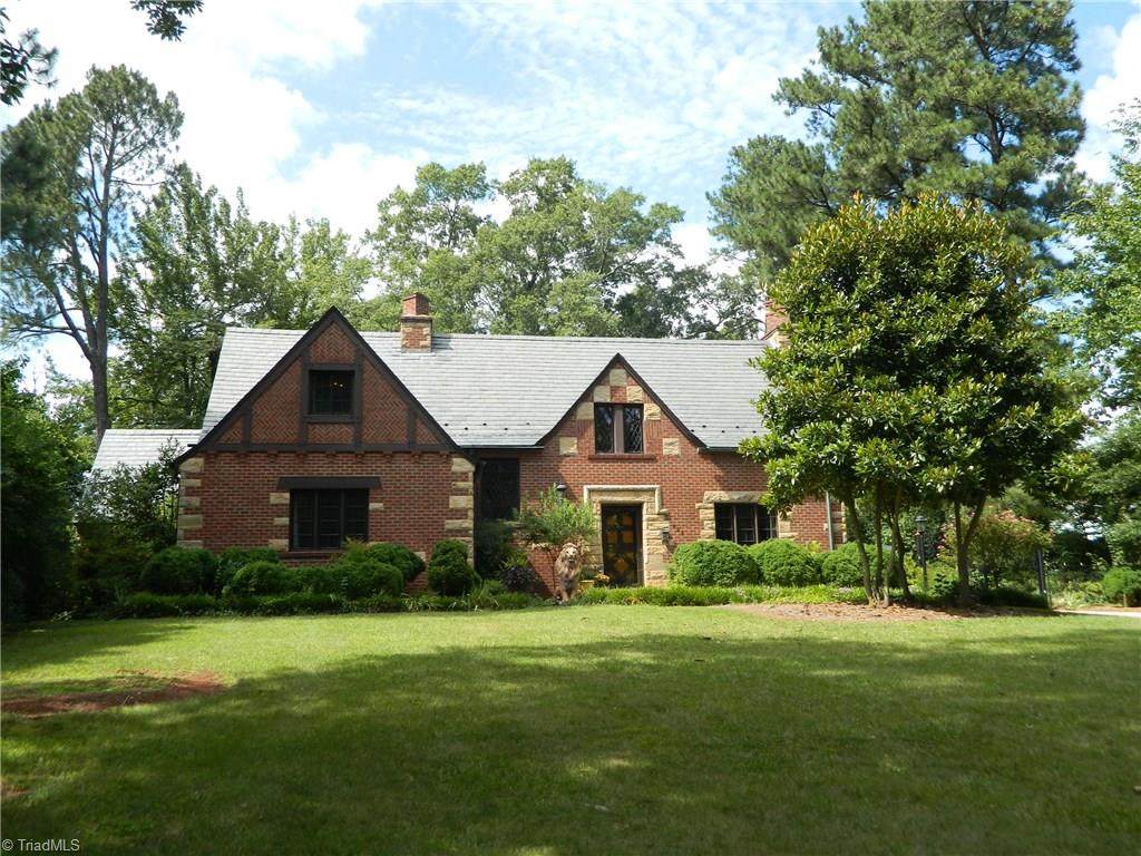 808 Farriss Avenue - Photo 1