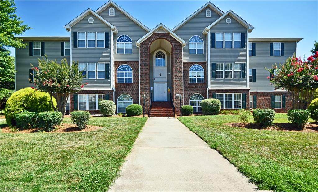 912 Scholastic Court - Photo 1