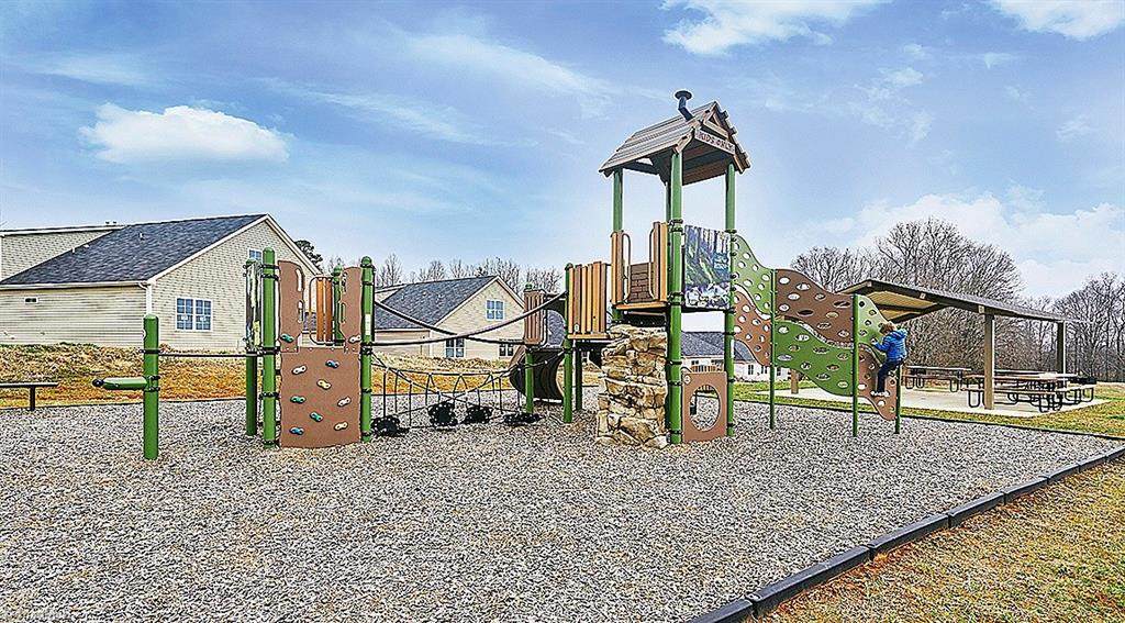 5027 Garnet Hill Drive - Photo 1