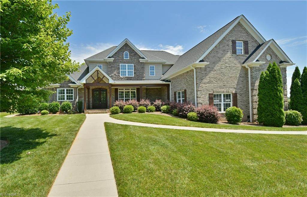 911 Berryhill Lane - Photo 1