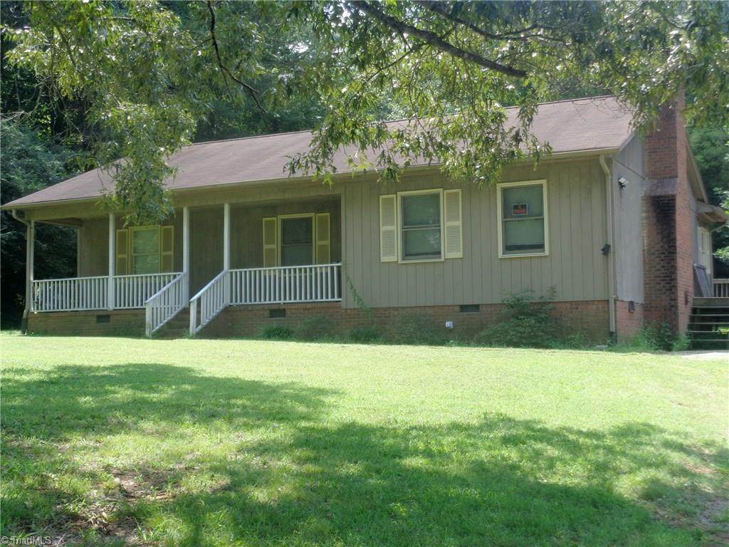 955 Lyndon Lane - Photo 1