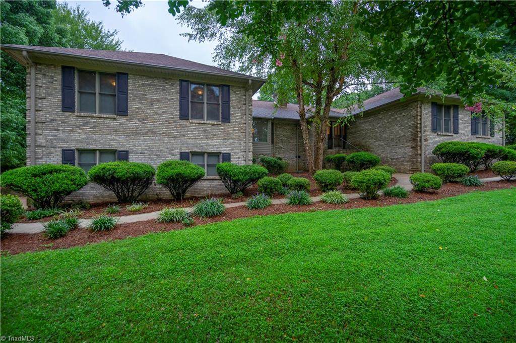 107 Cherokee Drive - Photo 1