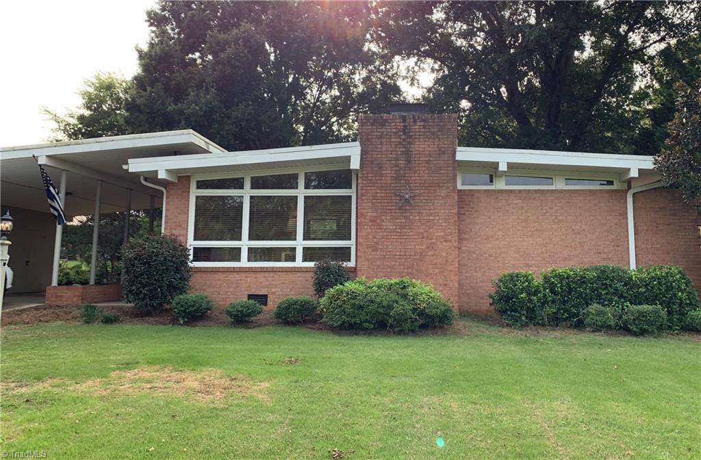 669 Valley Drive - Photo 1