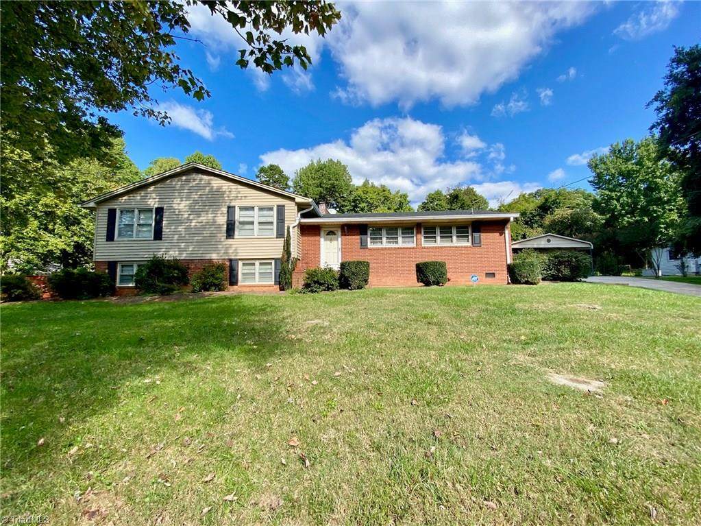 808 Larkwood Drive - Photo 1