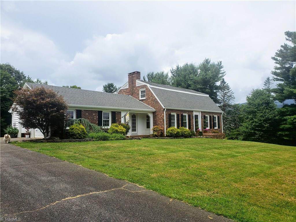 150 Oak Grove Circle - Photo 1
