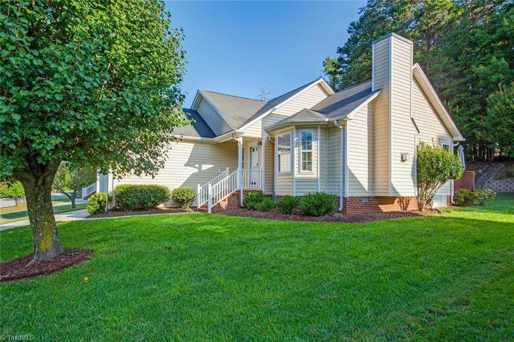 4794 Corinthian Way - Photo 1