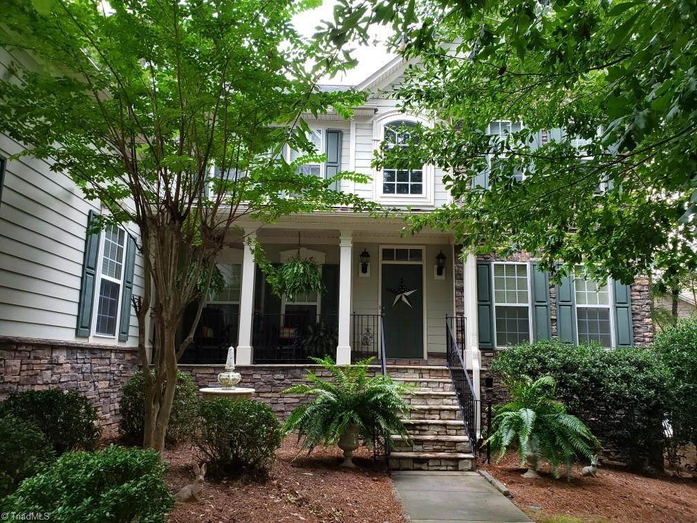 425 Woodward Ridge Drive - Photo 1