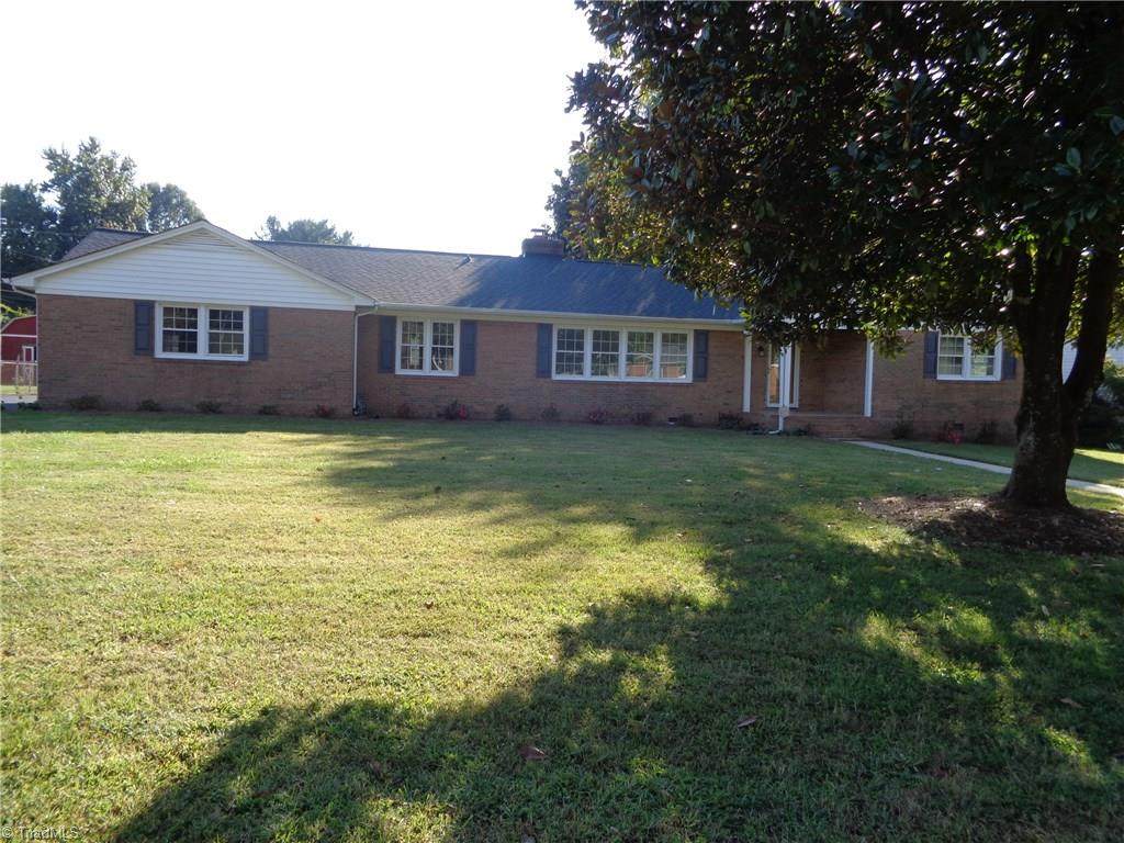 221 Beaucrest Road - Photo 1