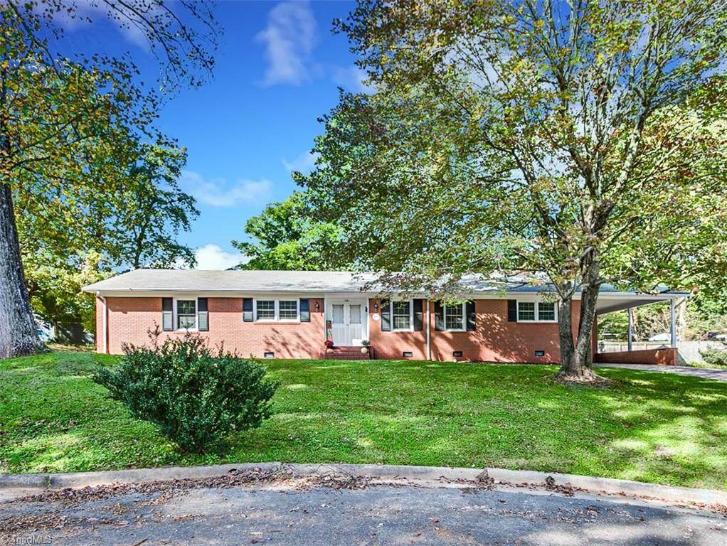 936 Walton Court - Photo 1
