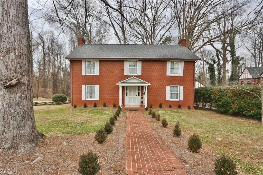 205 Hawthorne Road - Photo 1