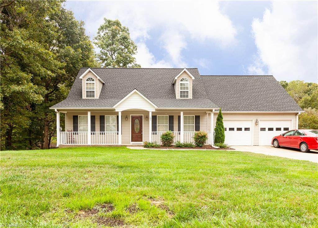 107 Dylan Scott Drive - Photo 1