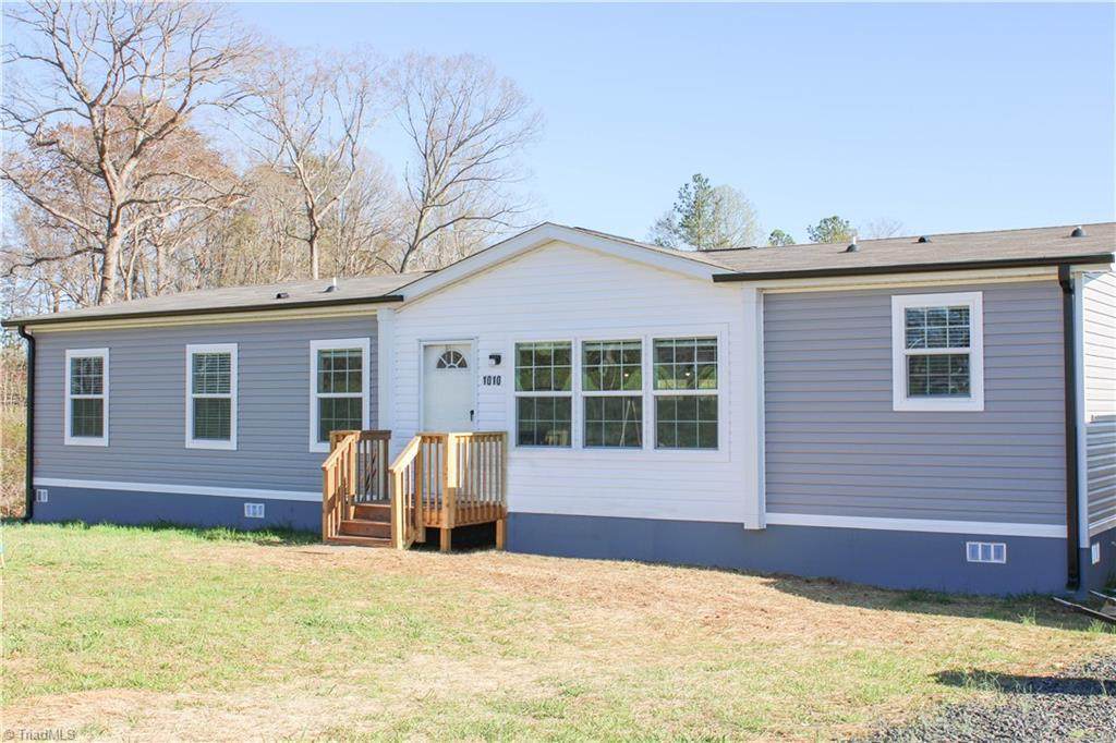 1010 Burton Road - Photo 1