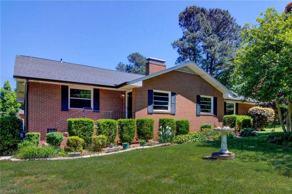 4007 Fremont Drive - Photo 1