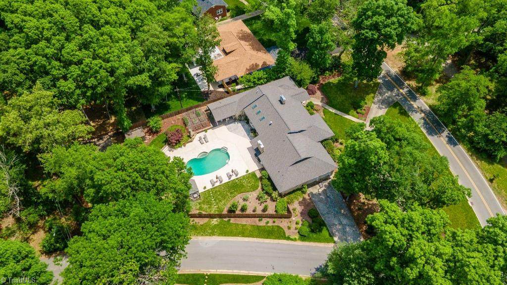 4230 Starmount Drive - Photo 1