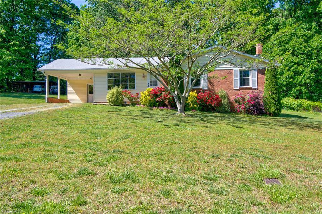 401 Green Meadows Drive - Photo 1
