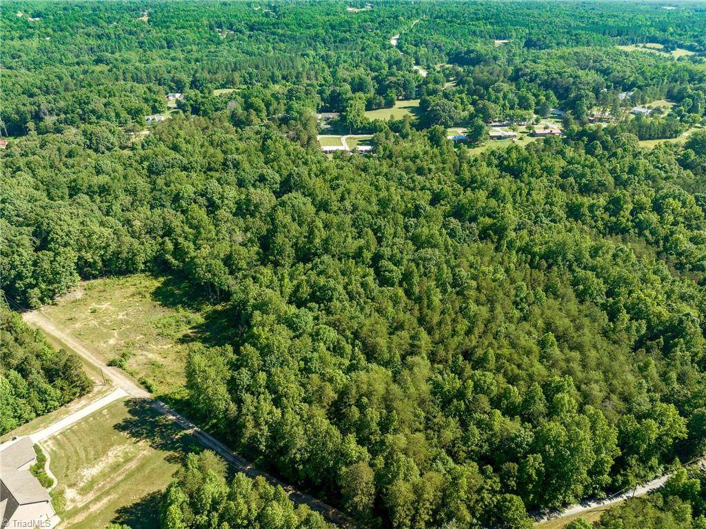 612 Old Oak Road - Photo 1