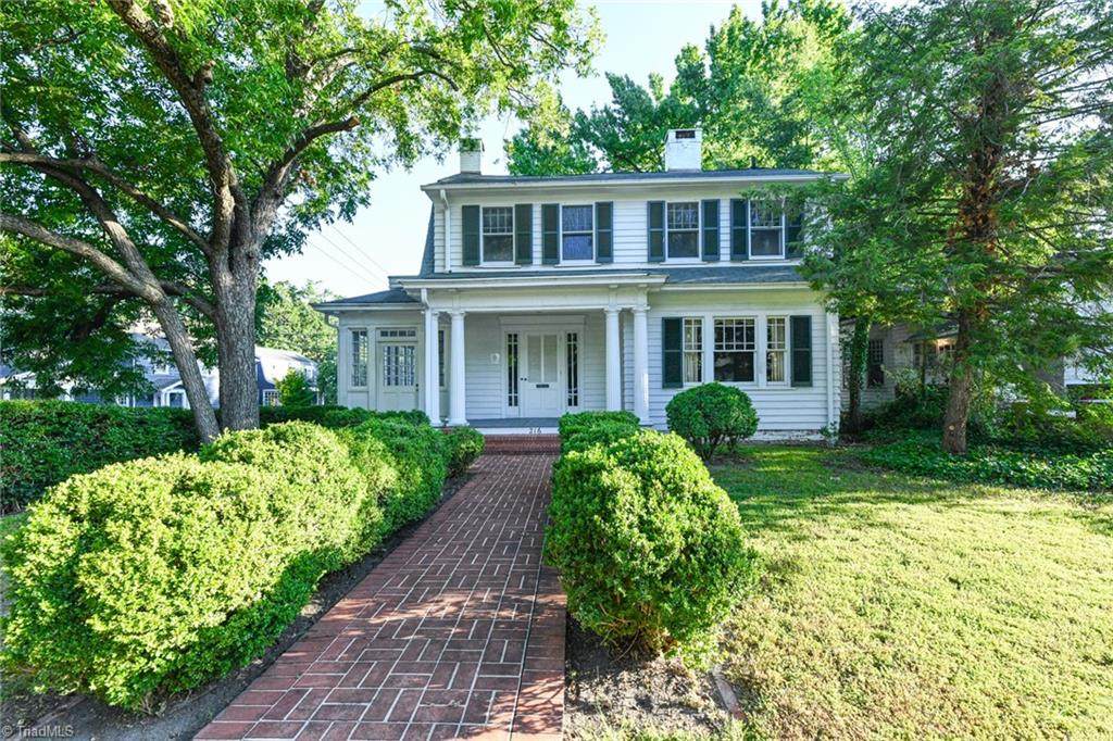 216 Florence Street - Photo 1