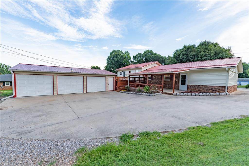 236 Cloverdale Lane - Photo 1