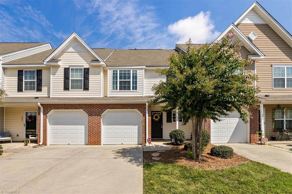 204 Nighthawk Place - Photo 1