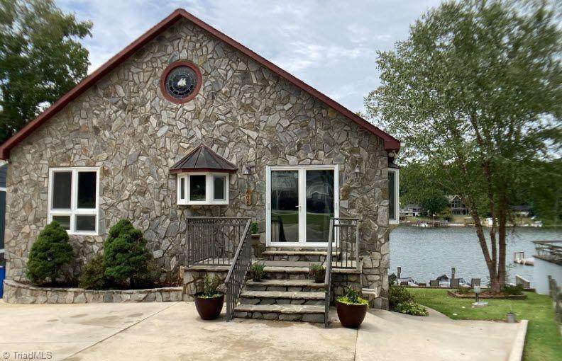 606 Lakeshore Drive - Photo 1