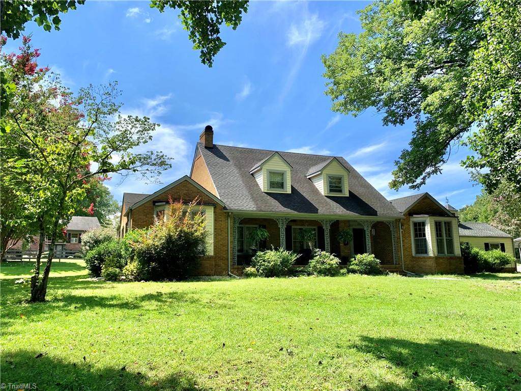 313 Grace Street - Photo 1
