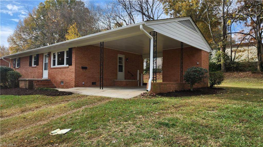 617 Valley Drive - Photo 1