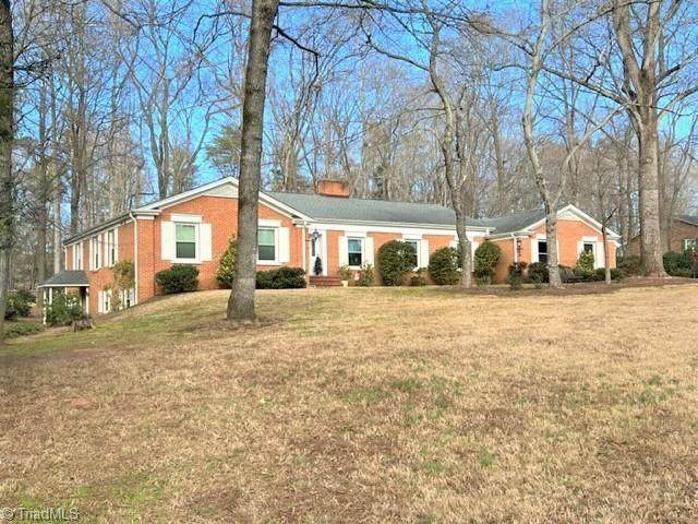 311 Pinewood Place - Photo 1
