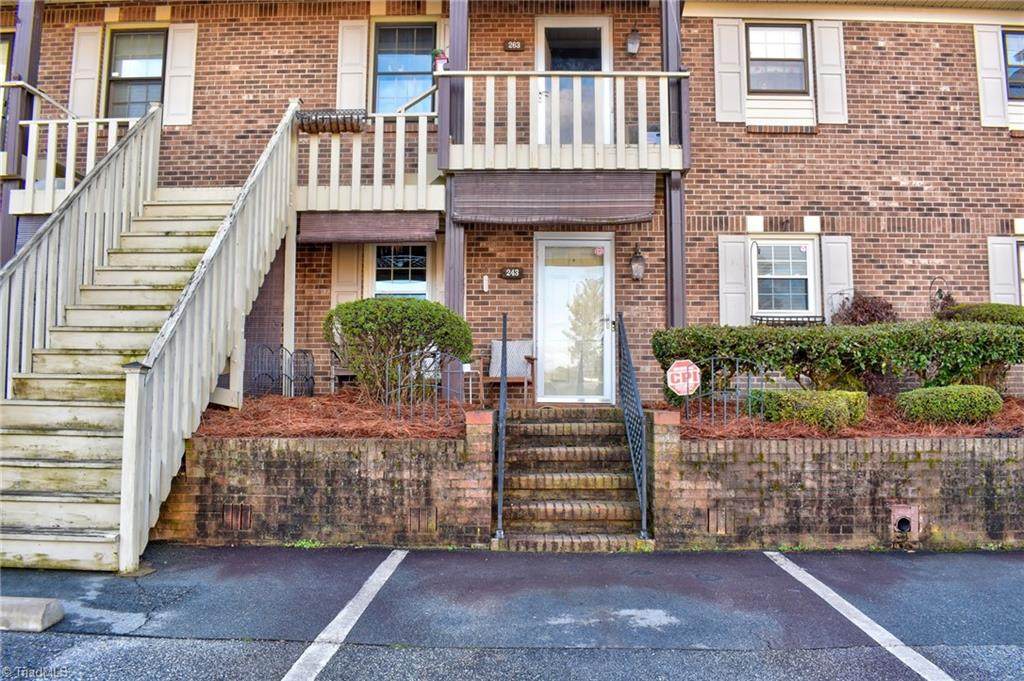 243 Olde Vineyard Court - Photo 1
