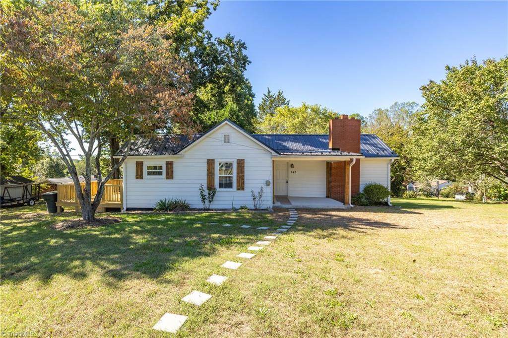 545 Victor Street - Photo 1