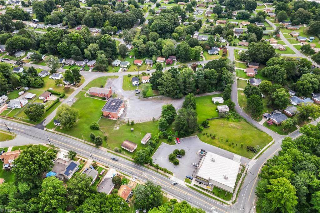 2925 Main Street - Photo 1