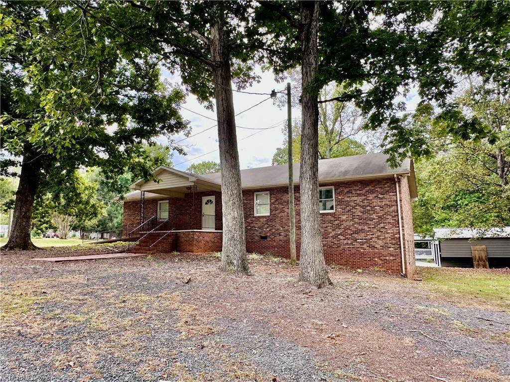 196 Emmanuel Church Road - Photo 1