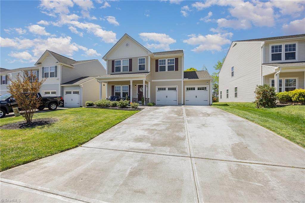 419 Soaring Street - Photo 1