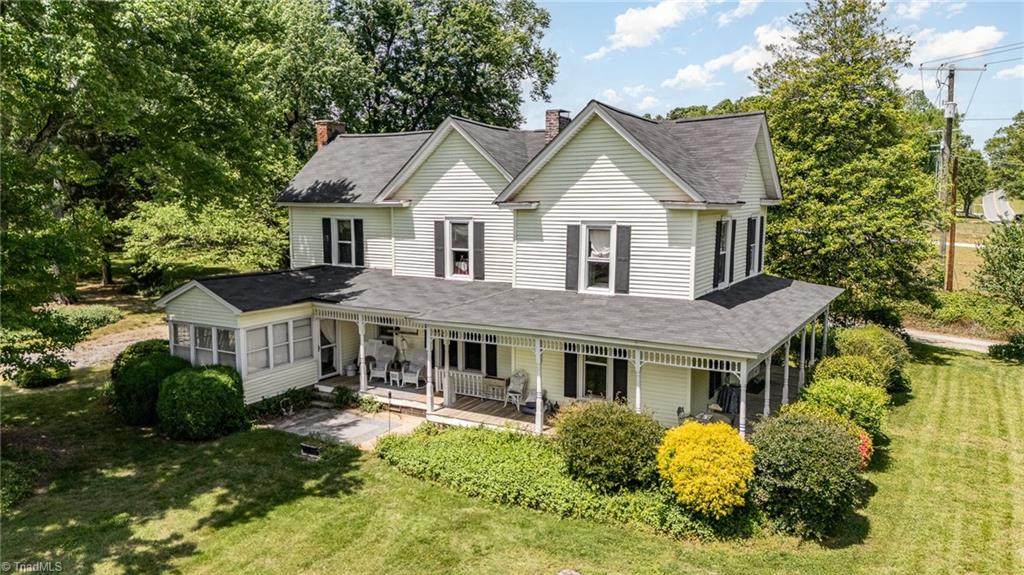 3775 Friendship Ledford Road - Photo 1