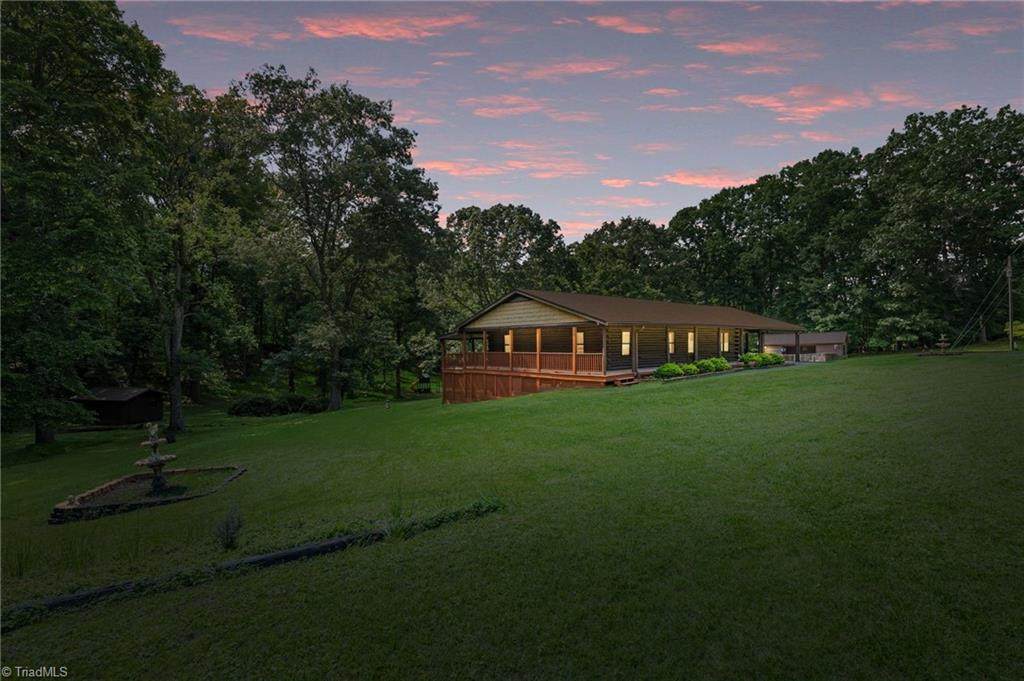 180 Mountain Valley Drive - Photo 1