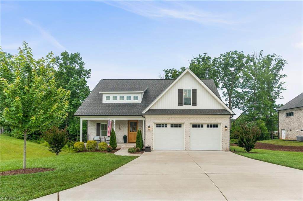 328 Prescott Drive - Photo 1