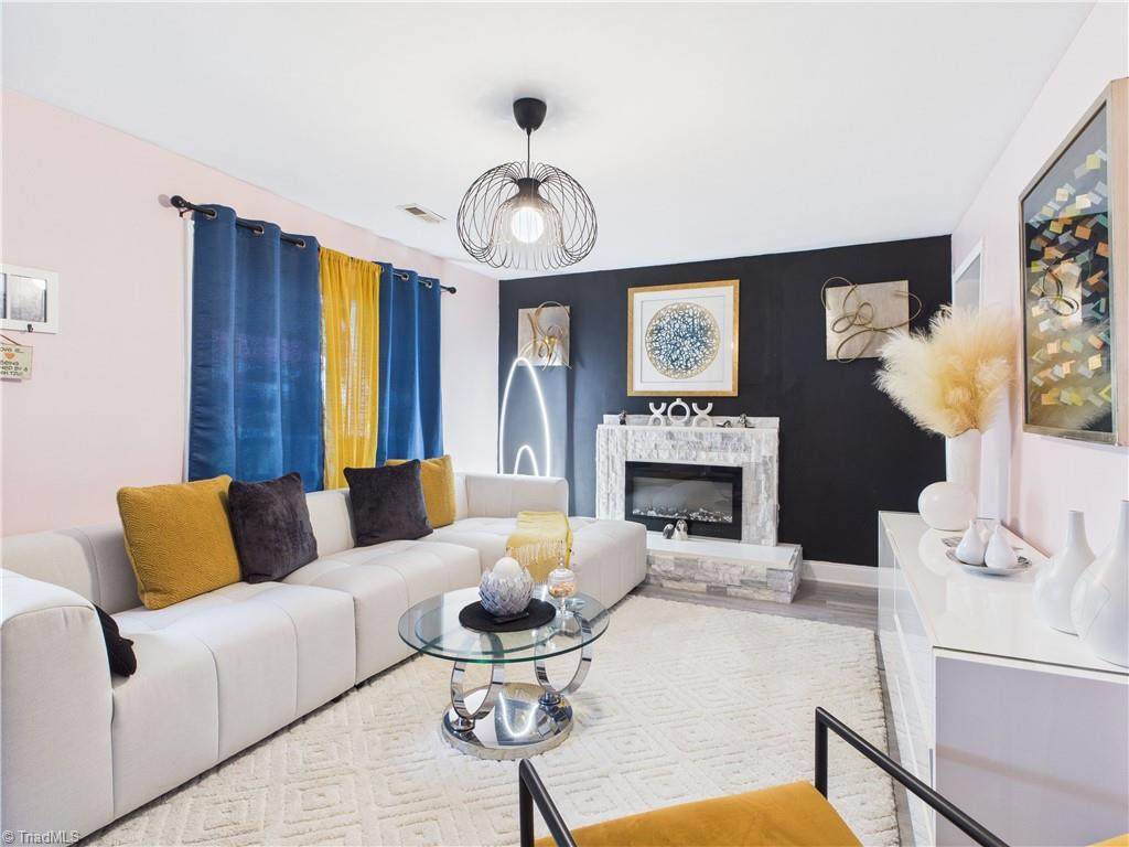 223 Jay Place - Photo 1