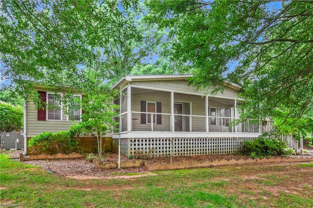 100 Ridgecrest Drive - Photo 1