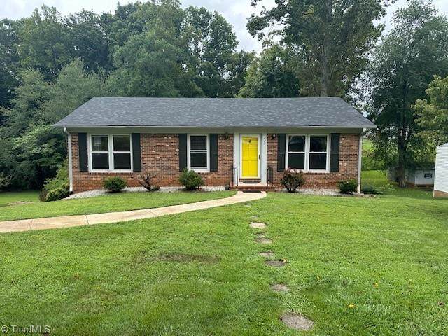220 Logan Court - Photo 1