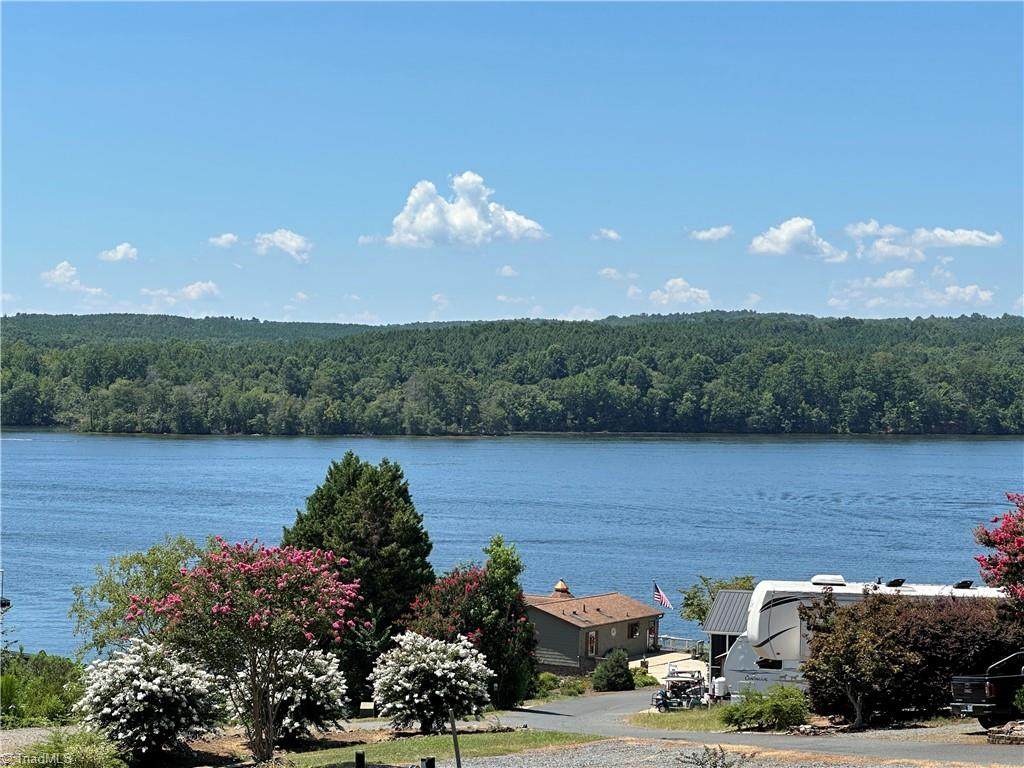 133 Lake View Drive - Photo 1