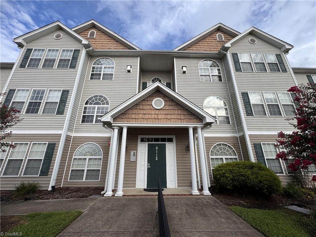 6112 Hedgecock Circle - Photo 1
