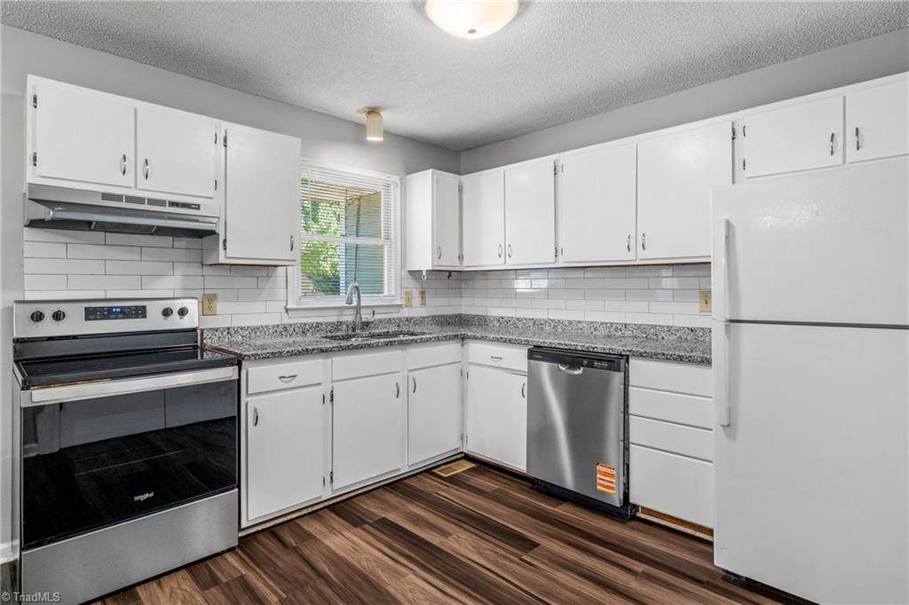 2907 Patio Place - Photo 1